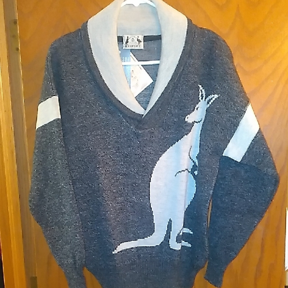 Kangaroo Motif Wool Sweater